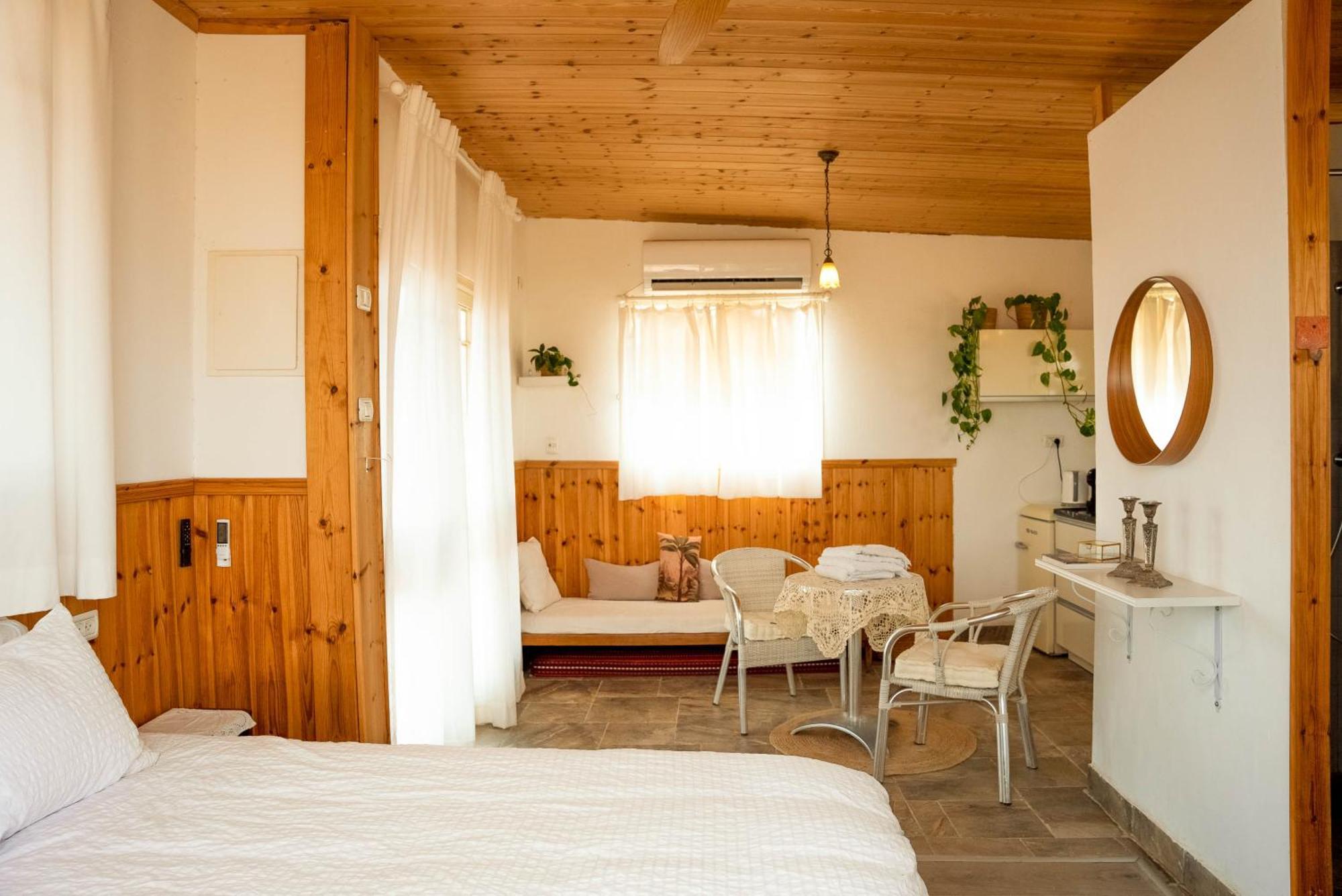 Tobiana Desert Lodging Negev 'Ezuz Ngoại thất bức ảnh